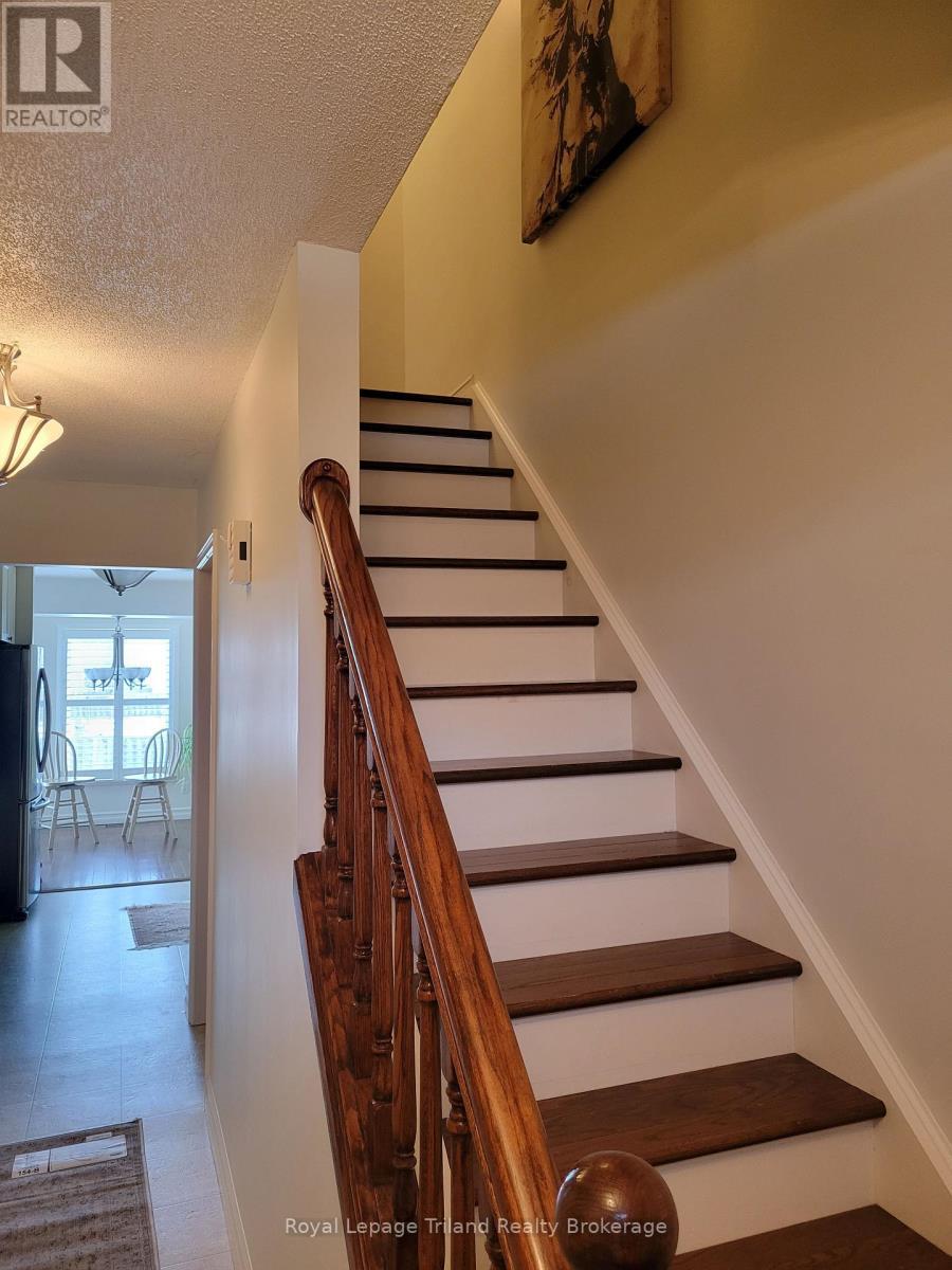 Unit 5 - 395 Springbank Avenue N, Woodstock (Woodstock - North), ON - Indoor Photo Showing Other Room