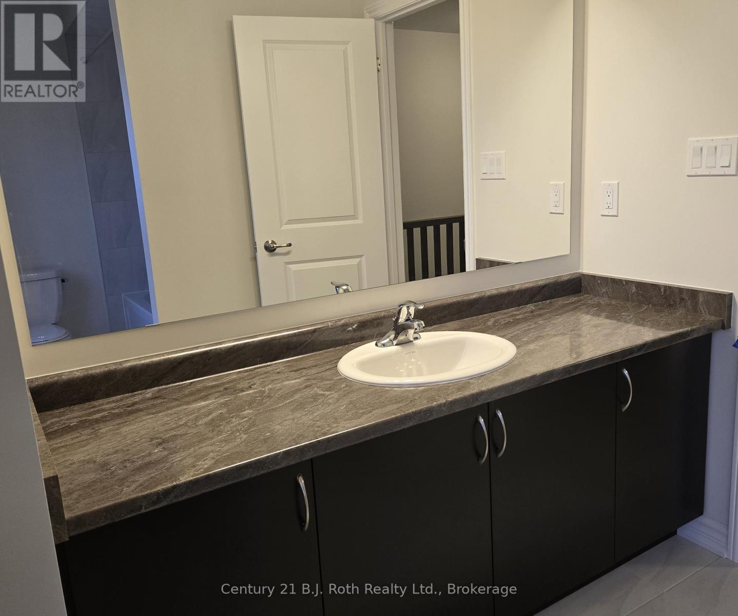 Upstairs Bathroom - 115 Beechwood Forest Lane, Gravenhurst (Muskoka (S)), ON - Indoor Photo Showing Bathroom