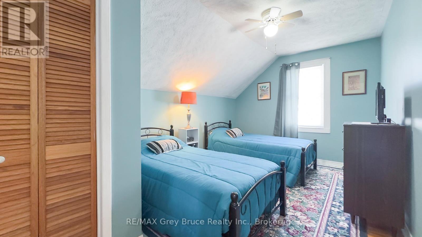 173 5Th Avenue Sw, Arran-Elderslie, ON - Indoor Photo Showing Bedroom