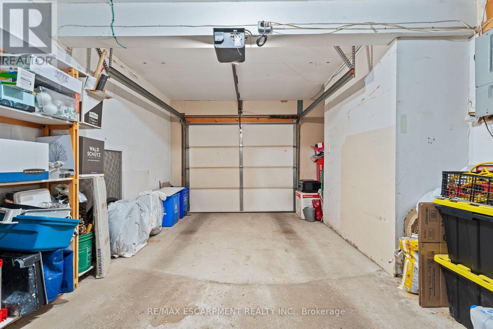 7 - 1967 Main Street W, Hamilton, ON - Indoor Photo Showing Garage