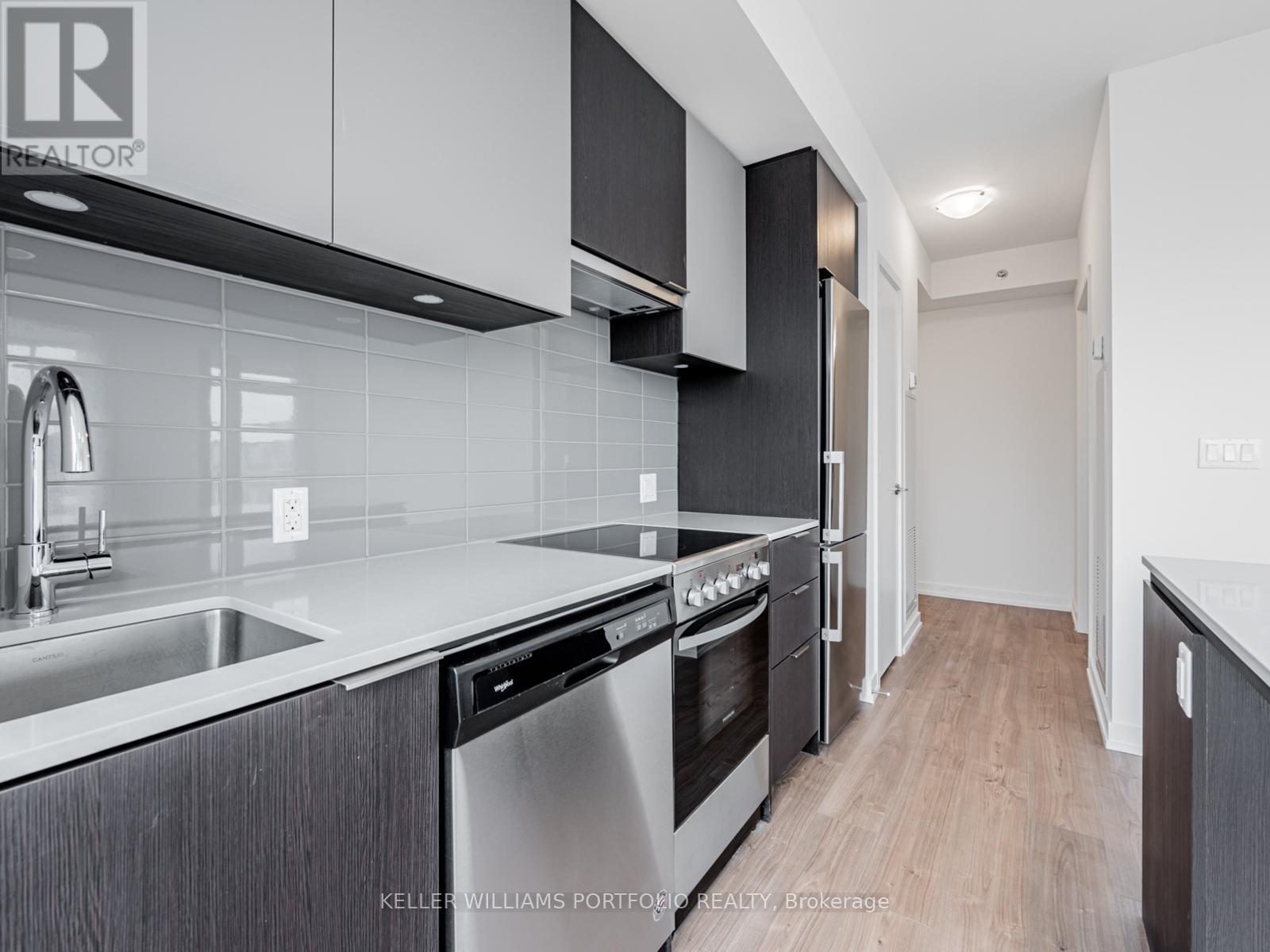1702 - 203 College Street, Toronto, ON - Indoor Photo Showing Kitchen With Upgraded Kitchen