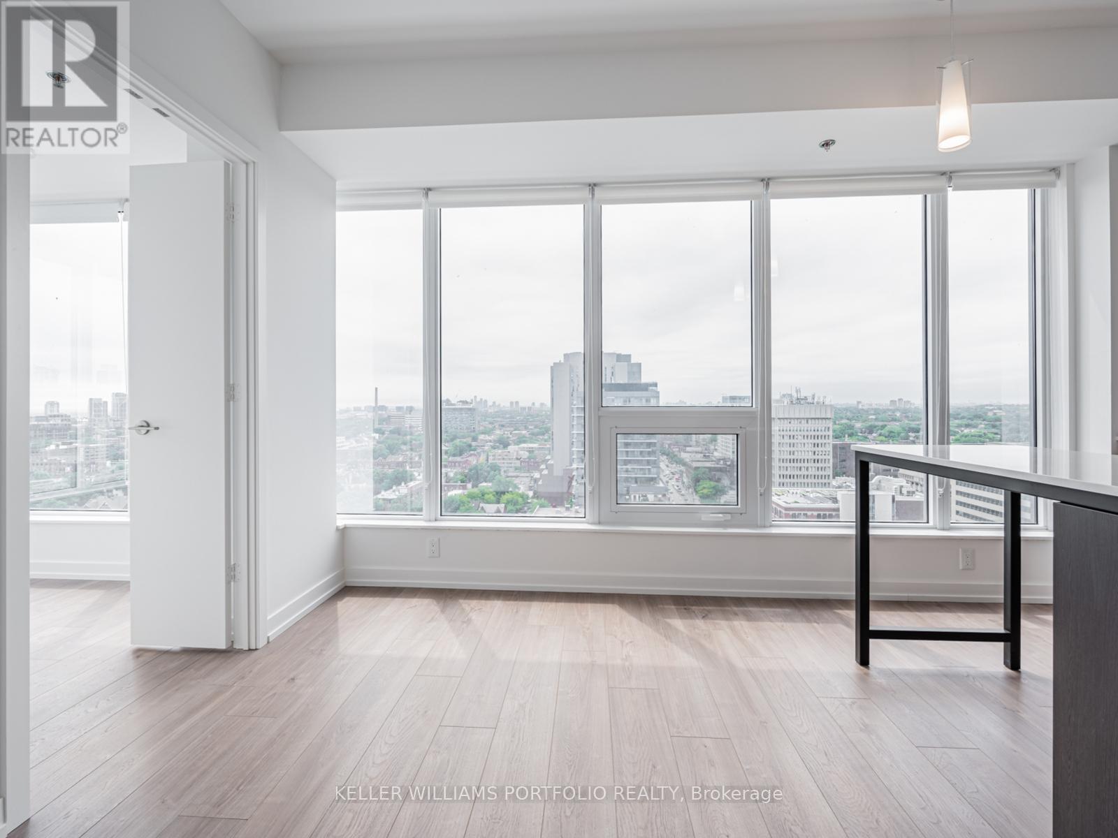 1702 - 203 College Street, Toronto, ON - Indoor Photo Showing Other Room