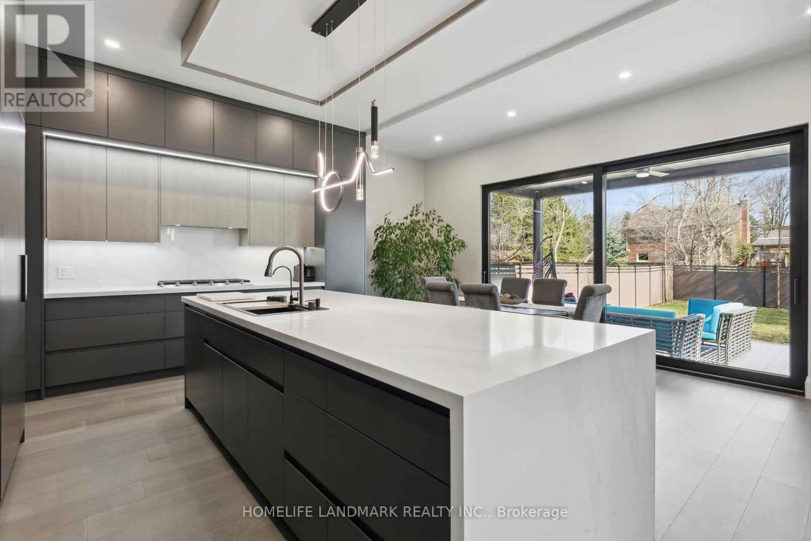 37 Wanita Road, Mississauga, ON - Indoor Photo Showing Kitchen