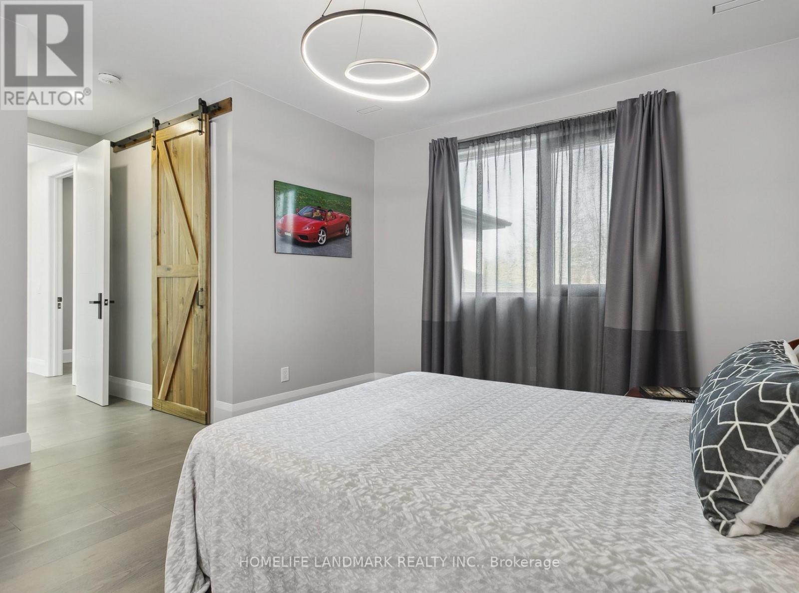 37 Wanita Road, Mississauga, ON - Indoor Photo Showing Bedroom