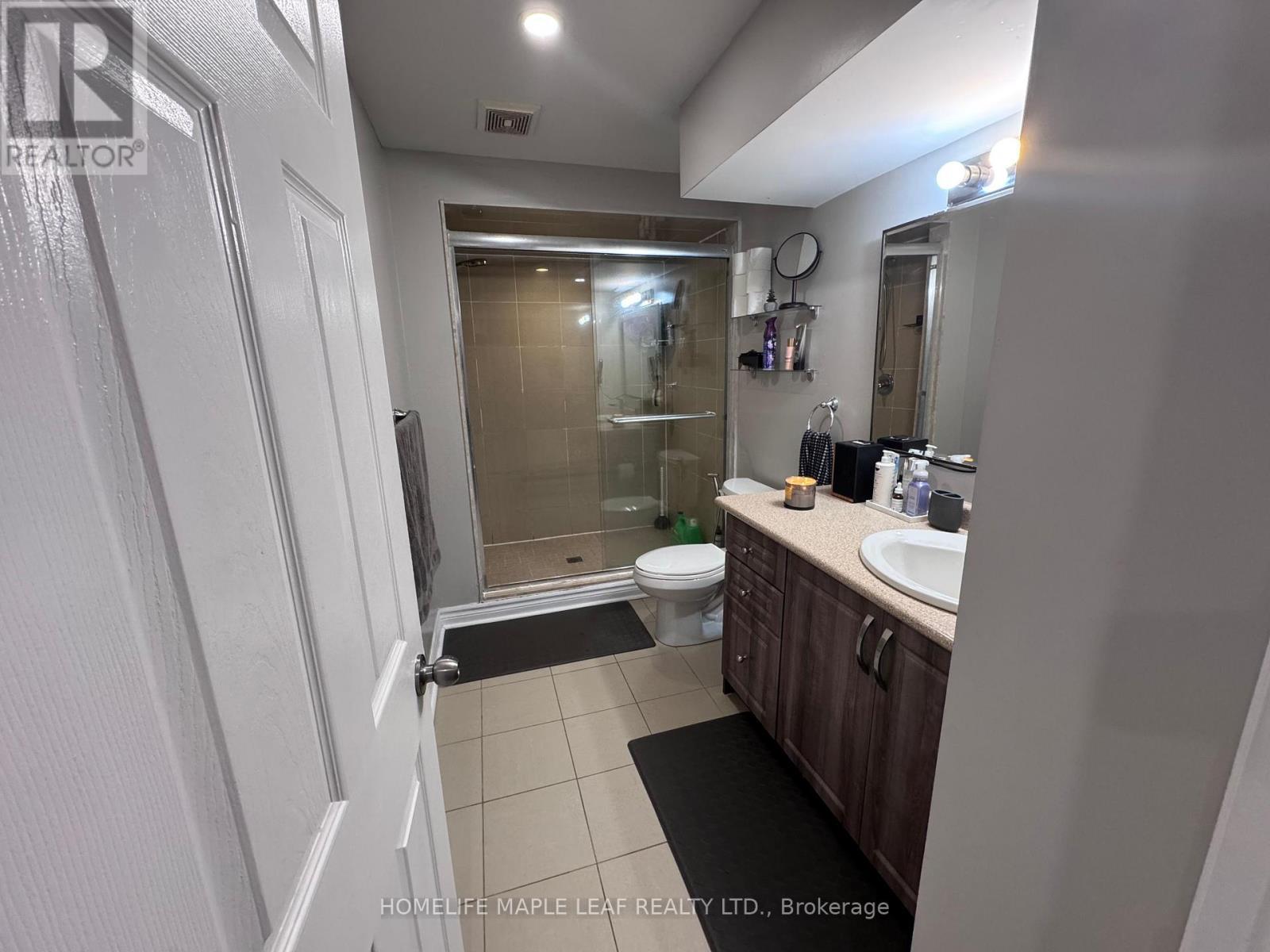 Bsmt - 10 Templeton Court, Brampton, ON - Indoor Photo Showing Bathroom