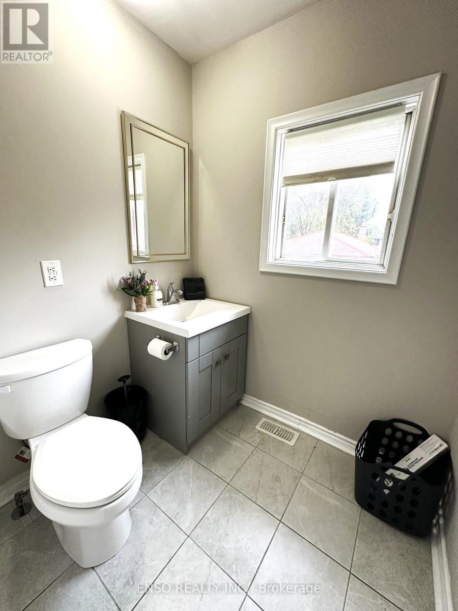 Second Floor - 2 pc Washroom - Unit A - 24 Gentry Crescent, Richmond Hill, ON - Indoor Photo Showing Bathroom
