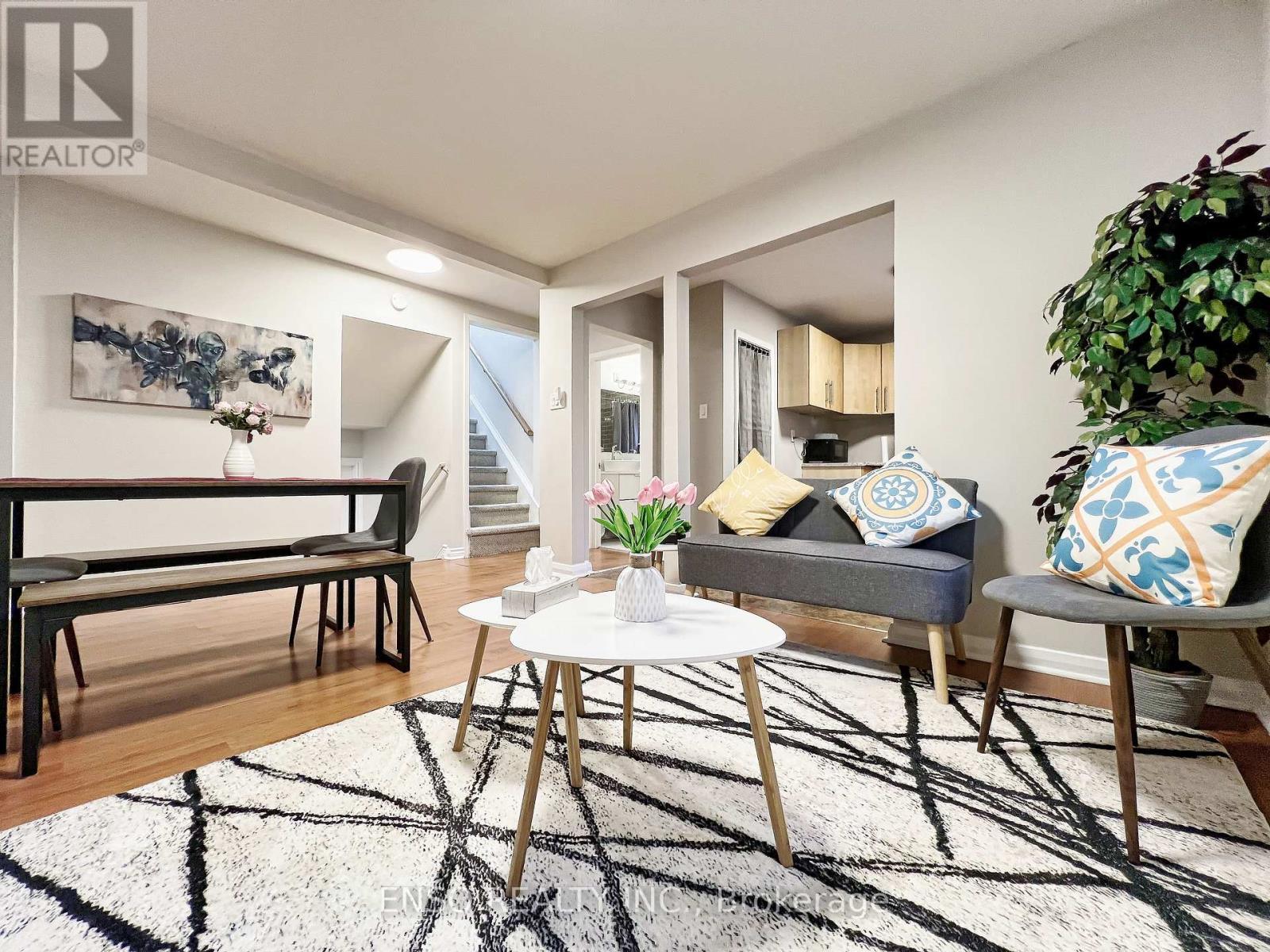 First Floor - Living - Unit A - 24 Gentry Crescent, Richmond Hill, ON - Indoor Photo Showing Living Room