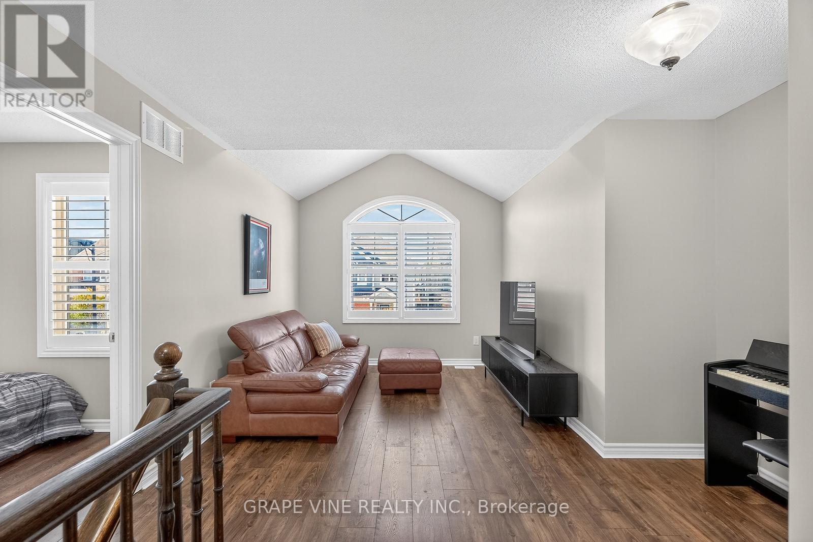 72 Remora Way, Ottawa, ON - Indoor Photo Showing Other Room
