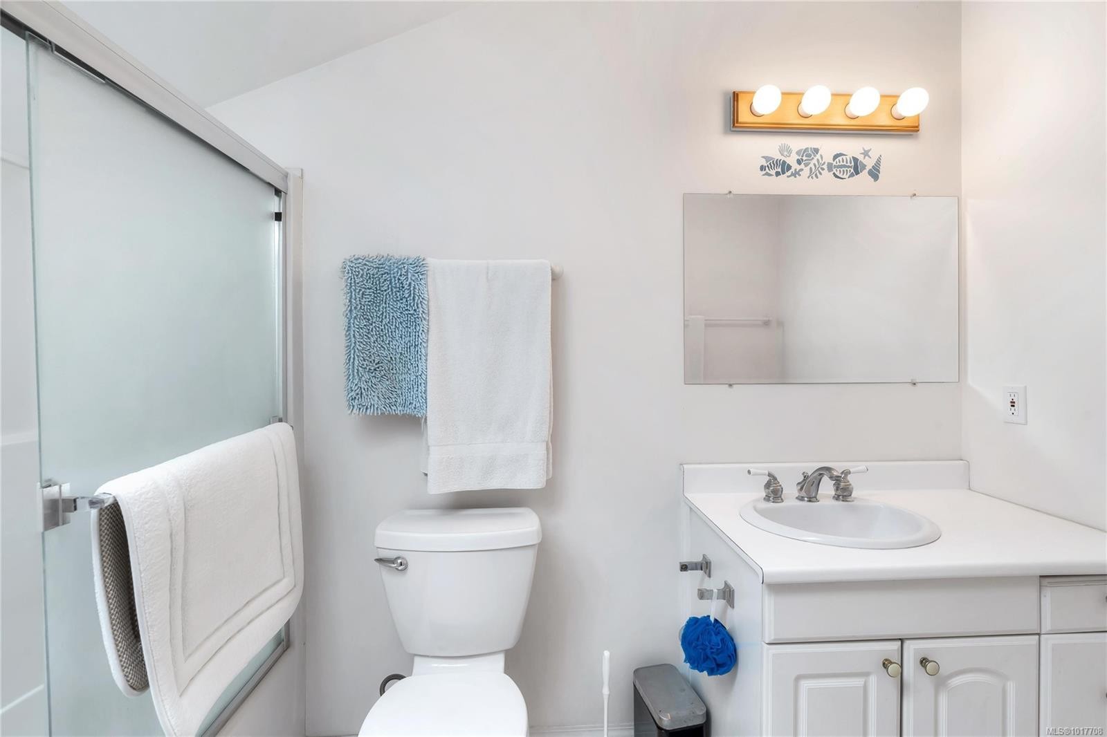 6572 Bird'S Eye Dr, Duncan, BC