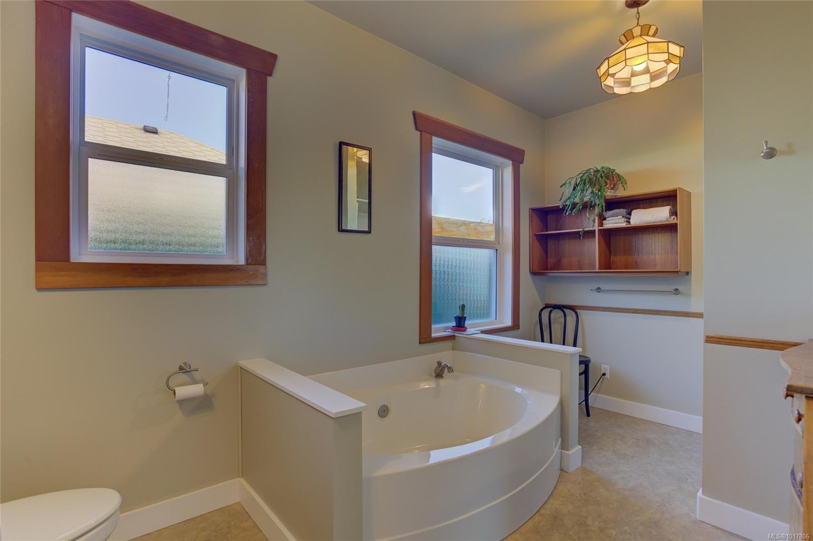 58 Pine St, Nanaimo, BC