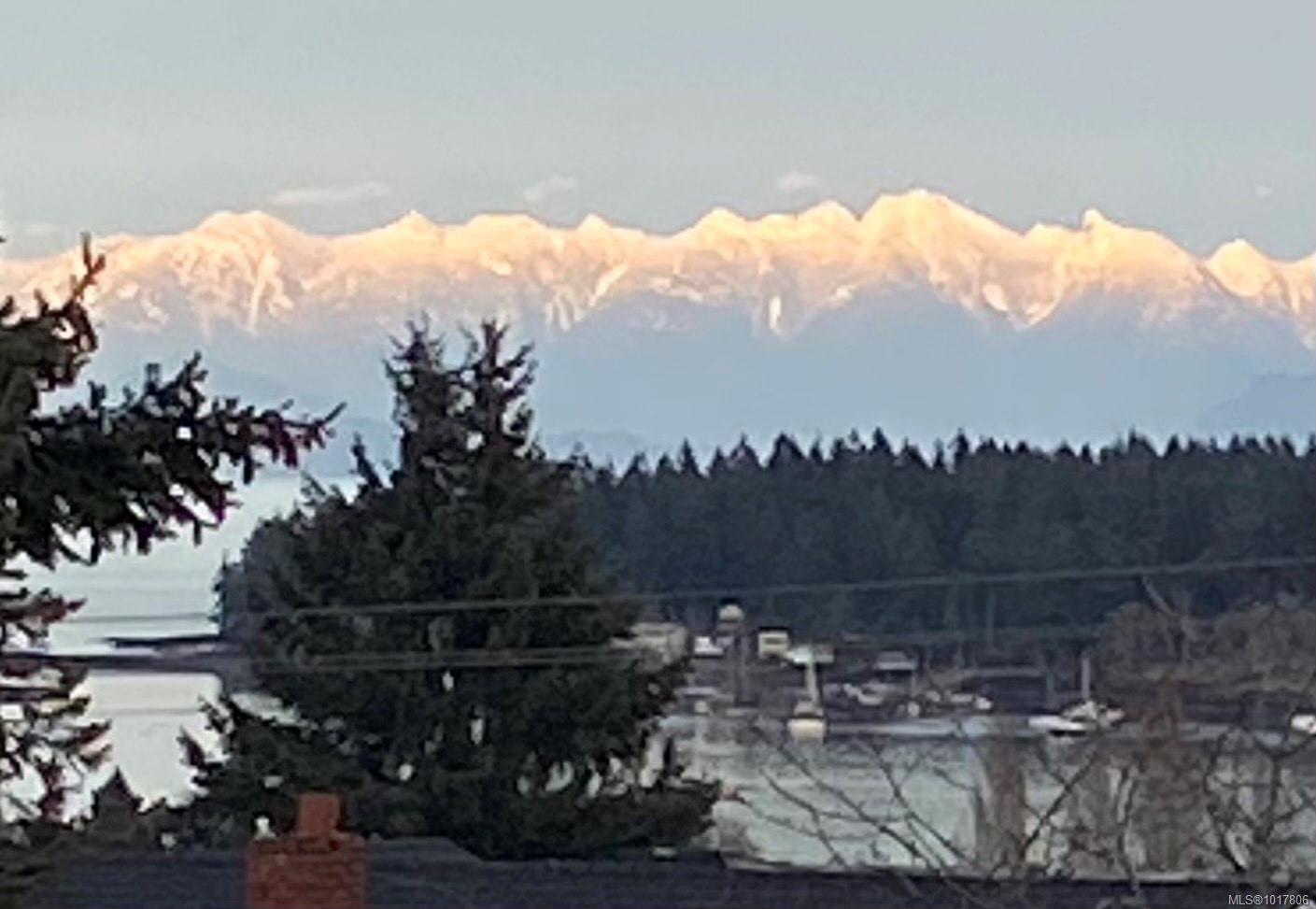 58 Pine St, Nanaimo, BC