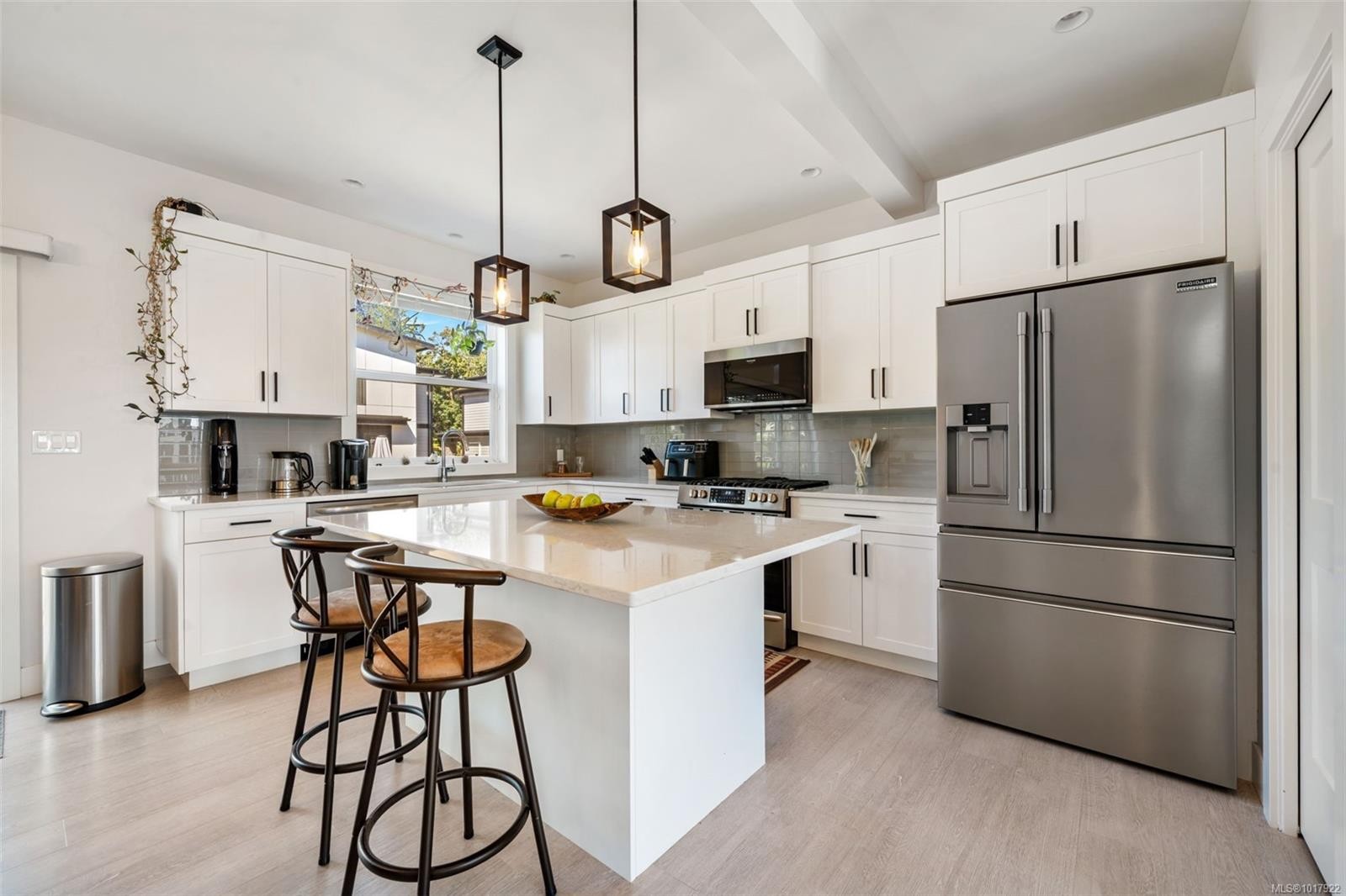 6538 Felderhof Rd, Sooke, BC