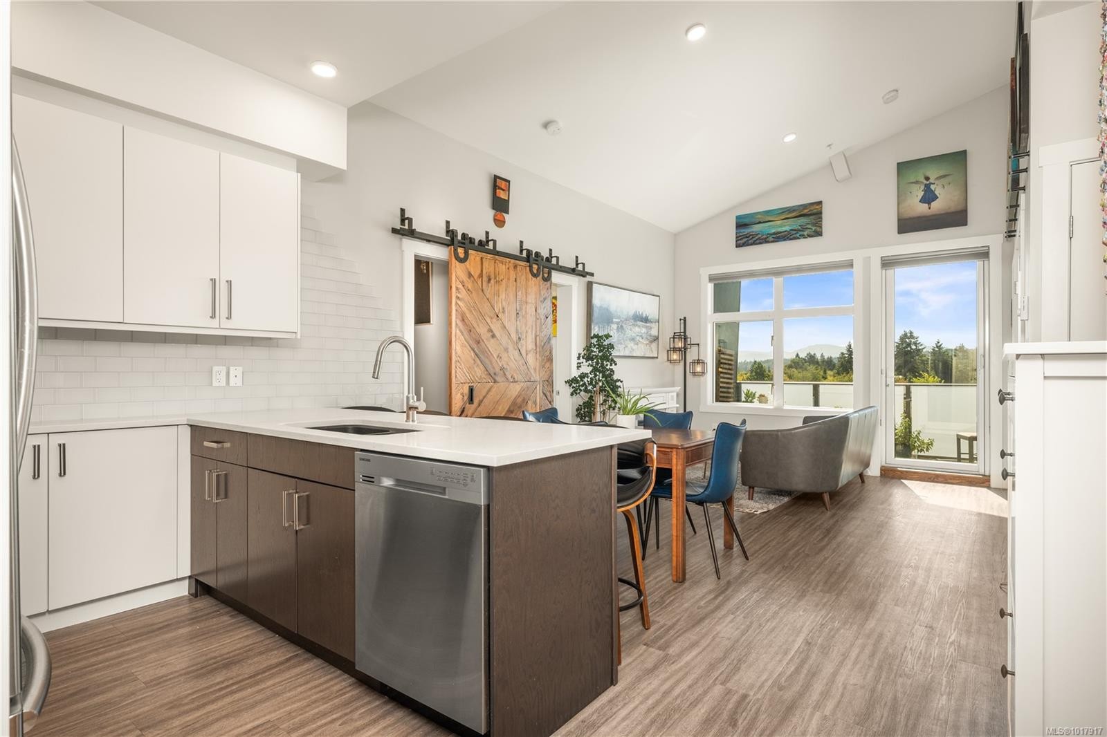 301-525 Third St, Nanaimo, BC - Indoor Photo Showing Other Room