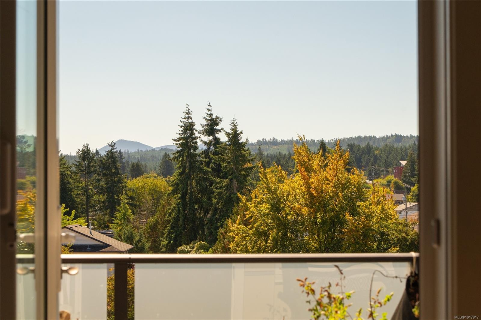 301-525 Third St, Nanaimo, BC - Indoor Photo Showing Other Room