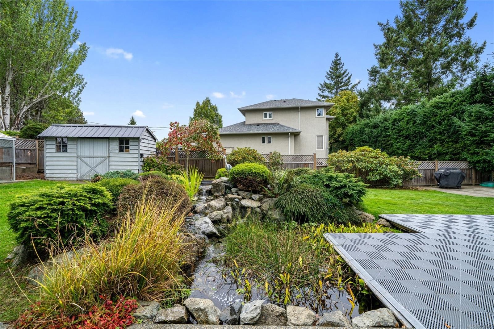 1741 Barrie Rd, Saanich, BC