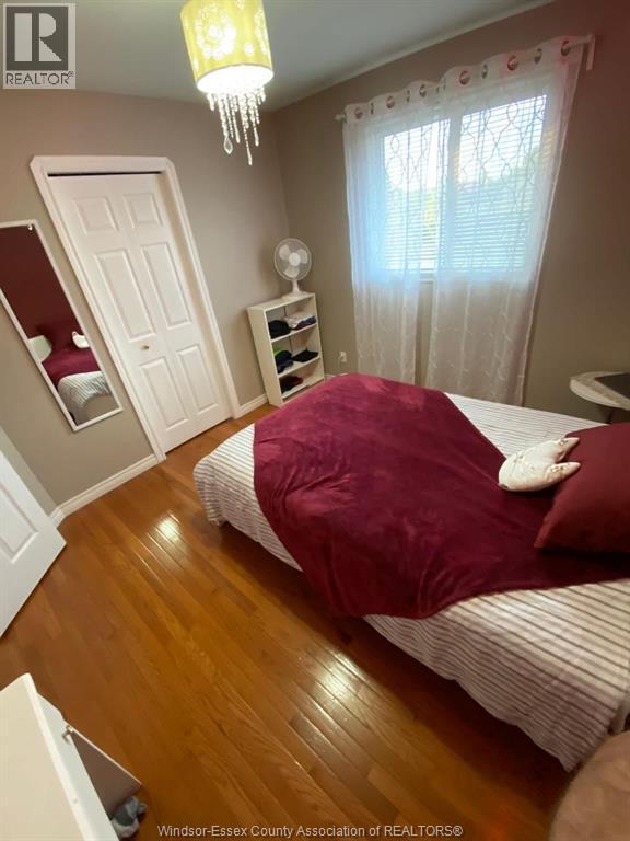 722 Newport Crescent, Windsor, ON - Indoor Photo Showing Bedroom