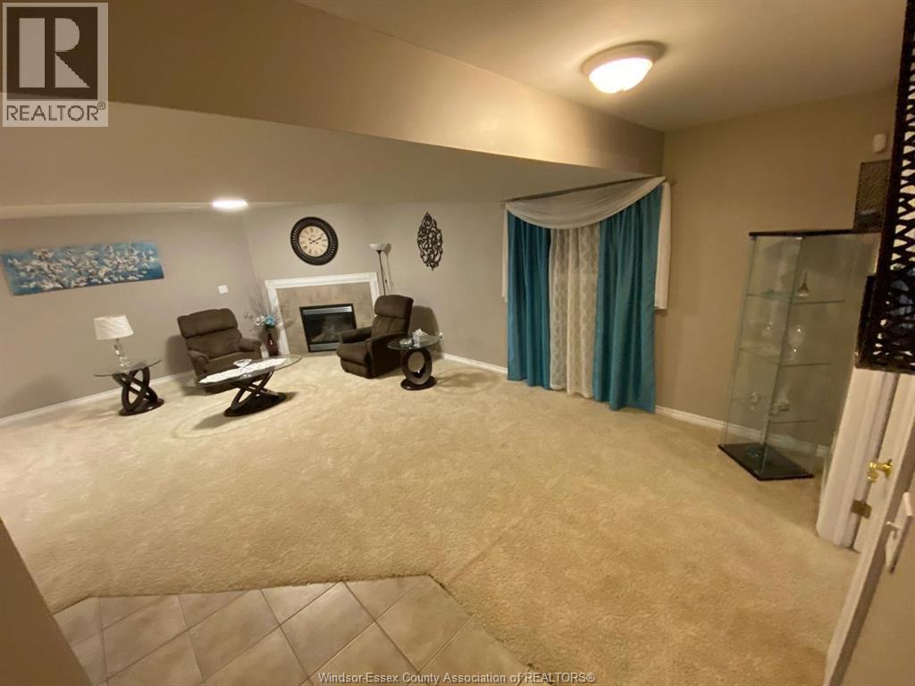 722 Newport Crescent, Windsor, ON - Indoor Photo Showing Other Room