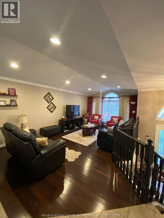 722 Newport Crescent, Windsor, ON - Indoor