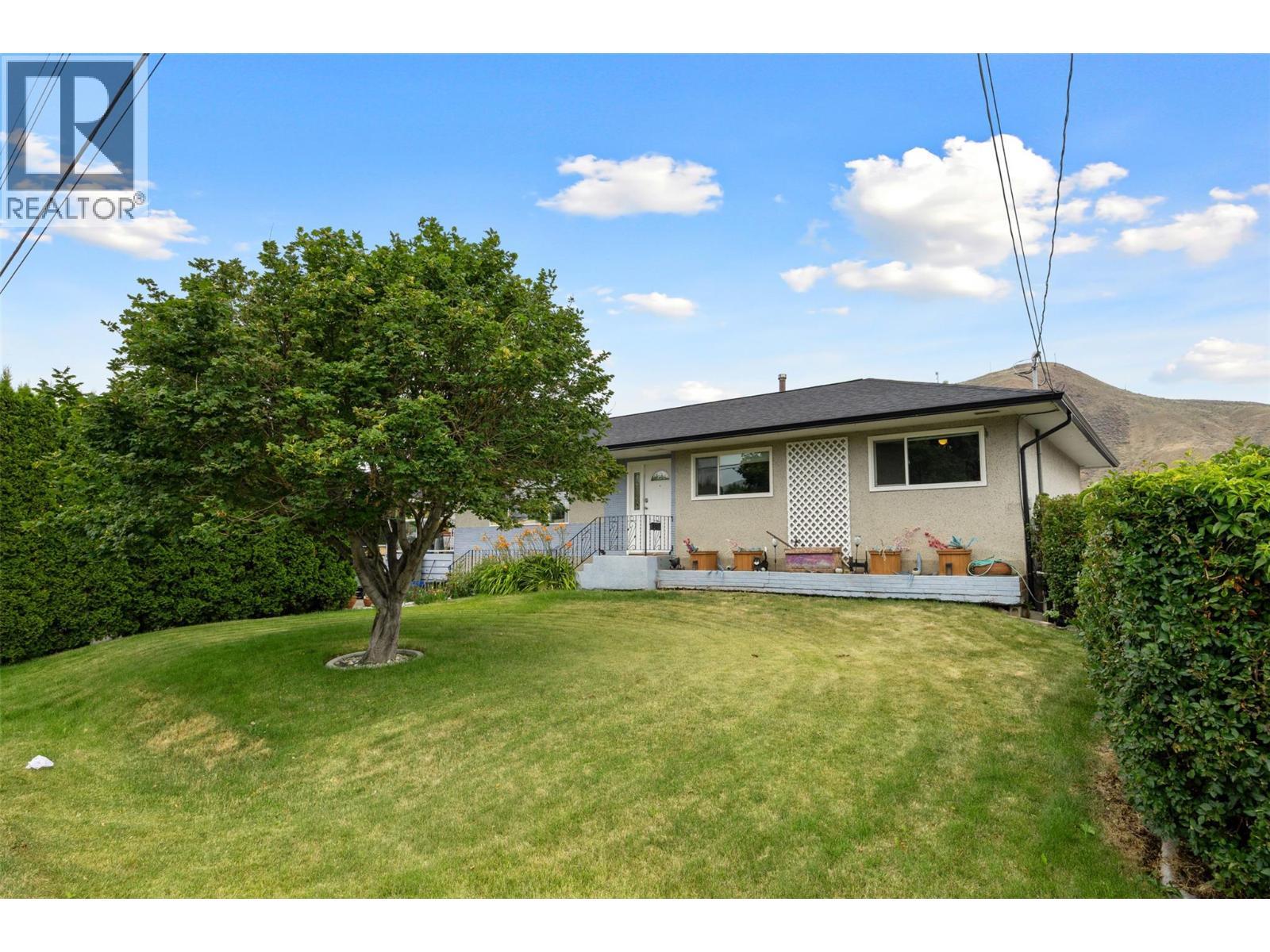 2150 Ponderosa Avenue, Kamloops, BC - Outdoor