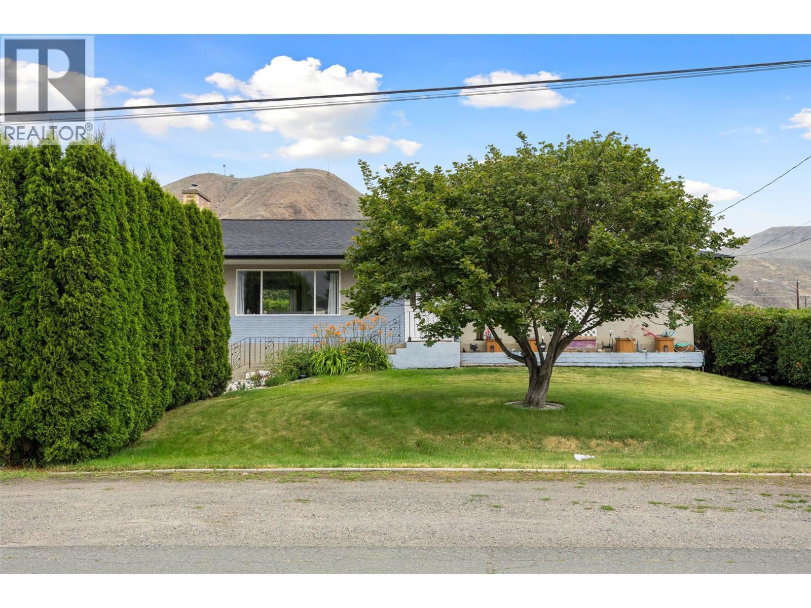 2150 Ponderosa Avenue, Kamloops, BC - Outdoor