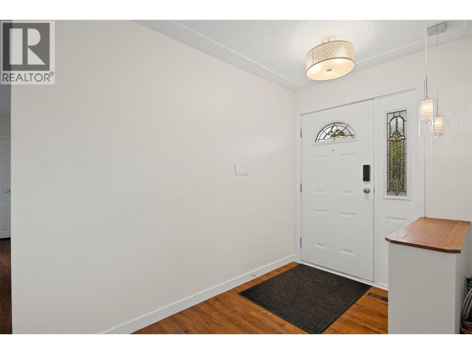 2150 Ponderosa Avenue, Kamloops, BC - Indoor Photo Showing Other Room