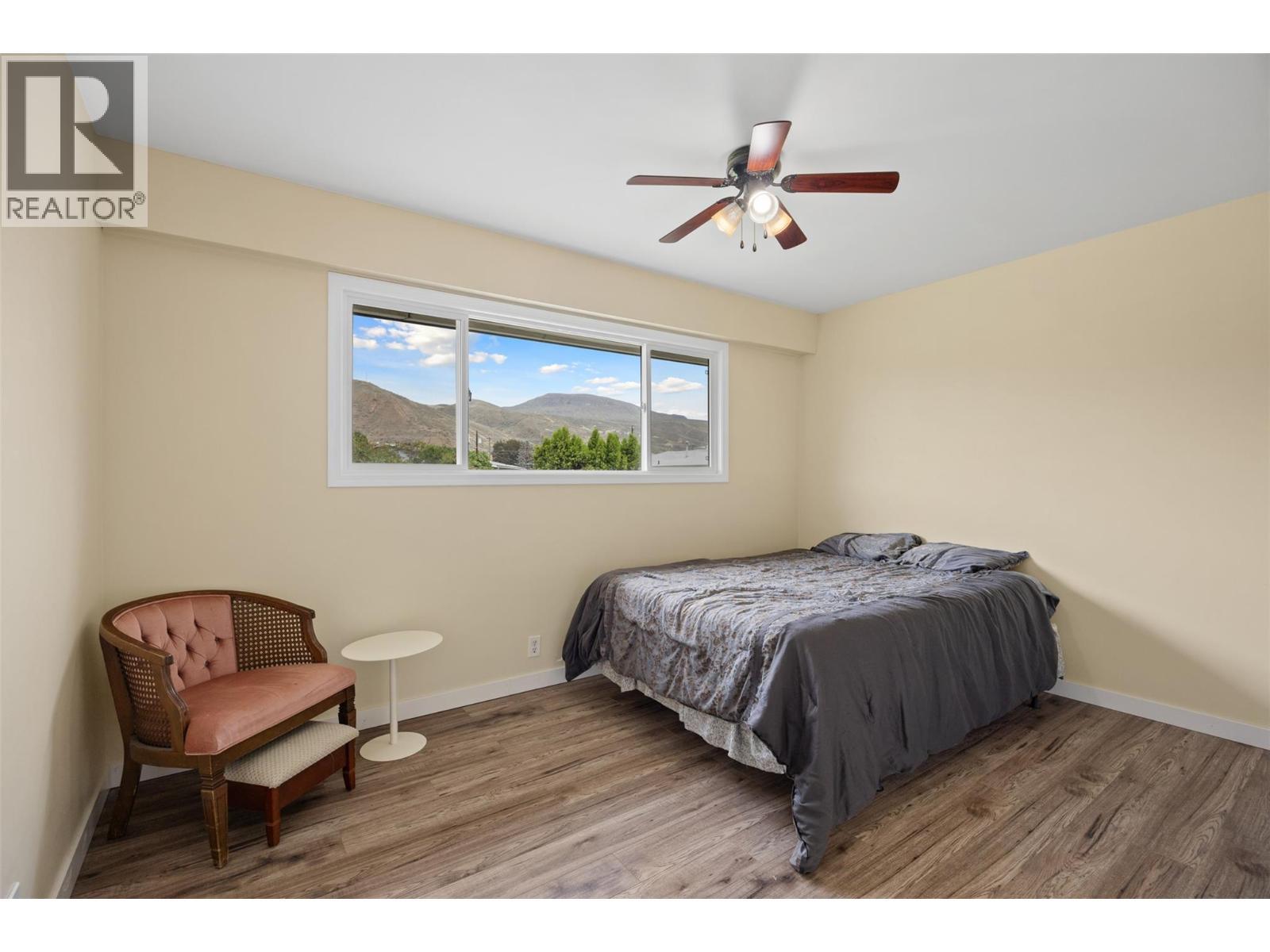 2150 Ponderosa Avenue, Kamloops, BC - Indoor Photo Showing Bedroom