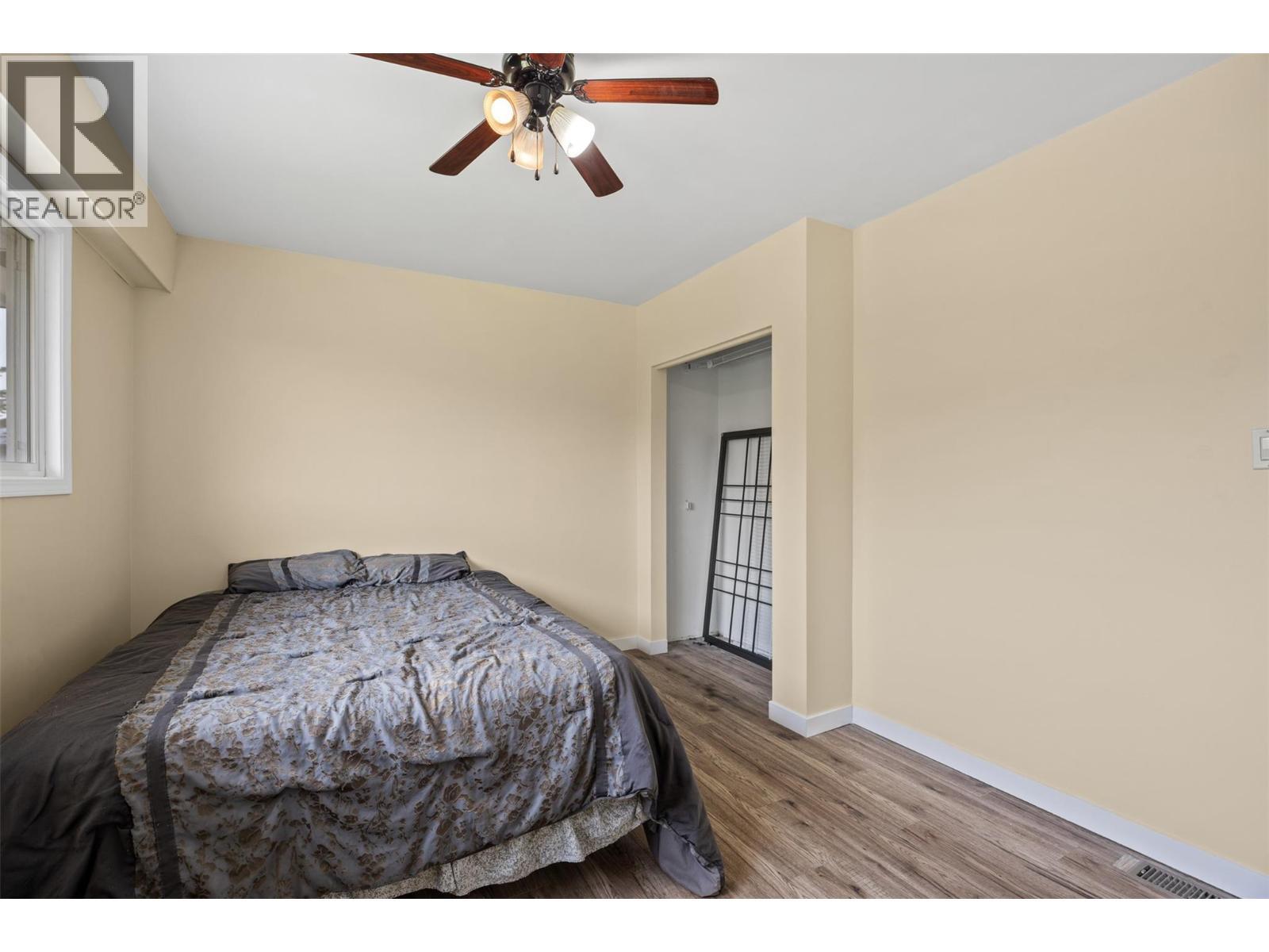 2150 Ponderosa Avenue, Kamloops, BC - Indoor Photo Showing Bedroom