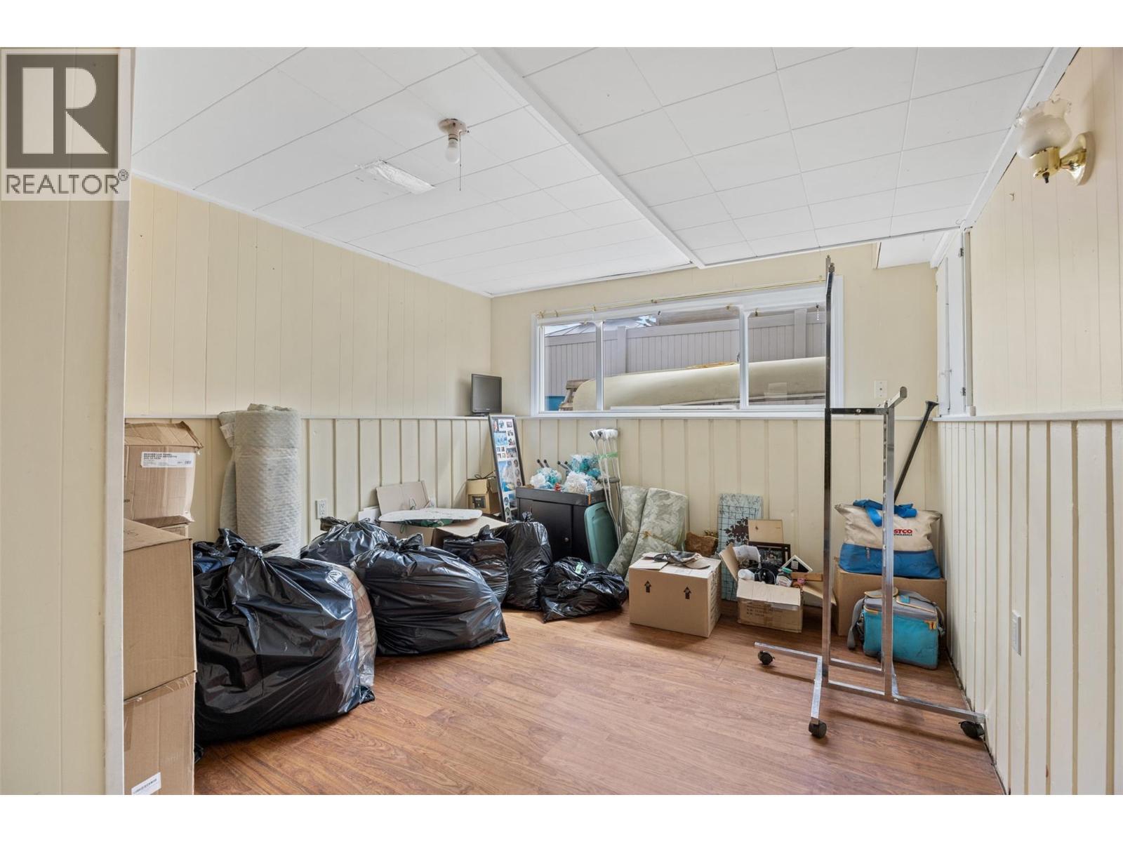 2150 Ponderosa Avenue, Kamloops, BC - Indoor