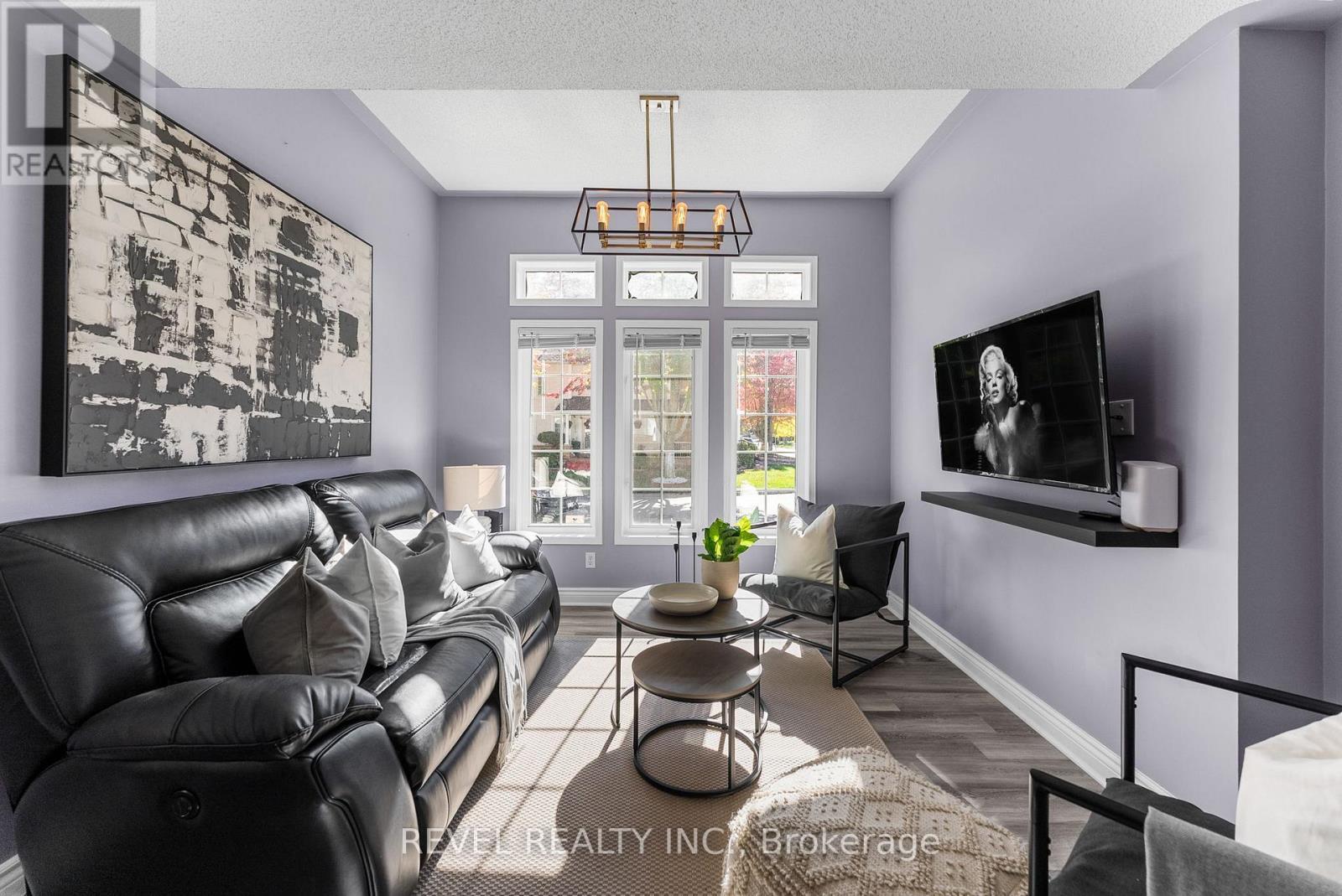17 Hirons Drive, Ajax, ON - Indoor Photo Showing Living Room