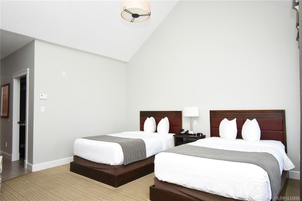 315B-1730 Riverside Lane, Courtenay, BC - Indoor Photo Showing Bedroom