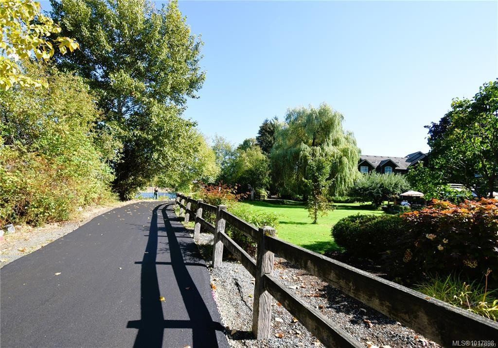 315B-1730 Riverside Lane, Courtenay, BC - Outdoor