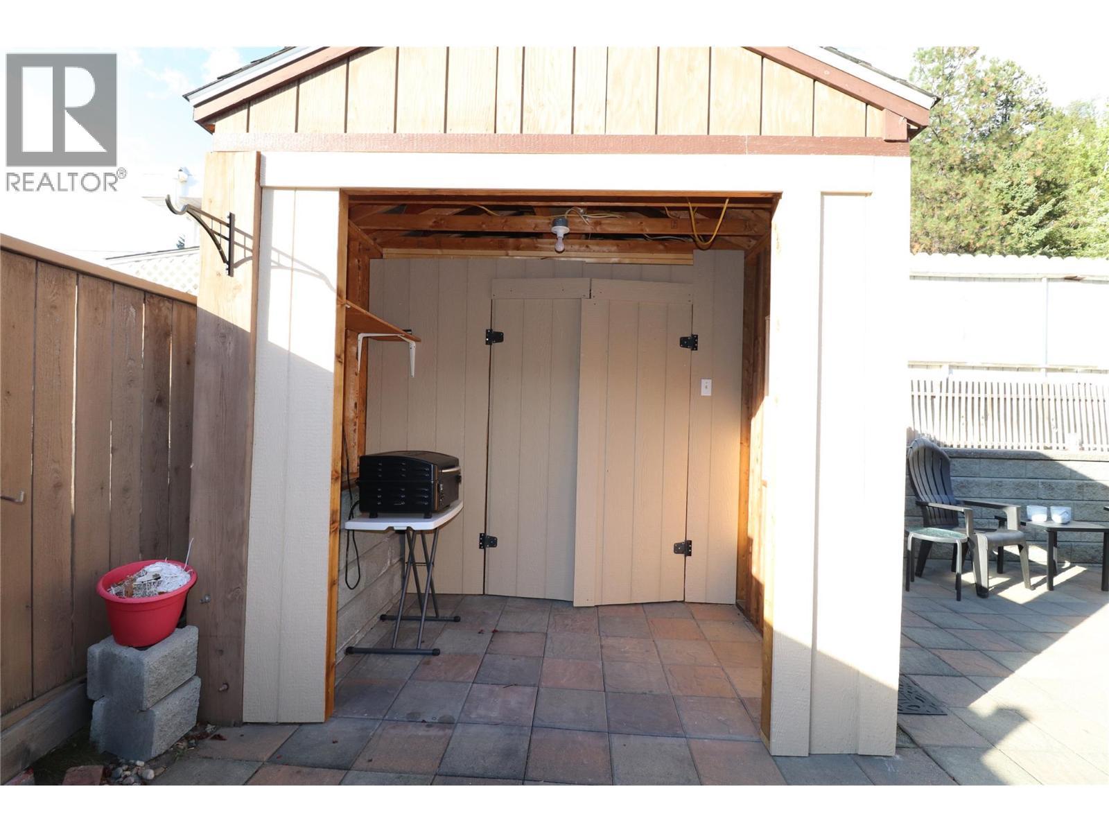 back yard - 2311 Columbia Avenue, Trail, BC