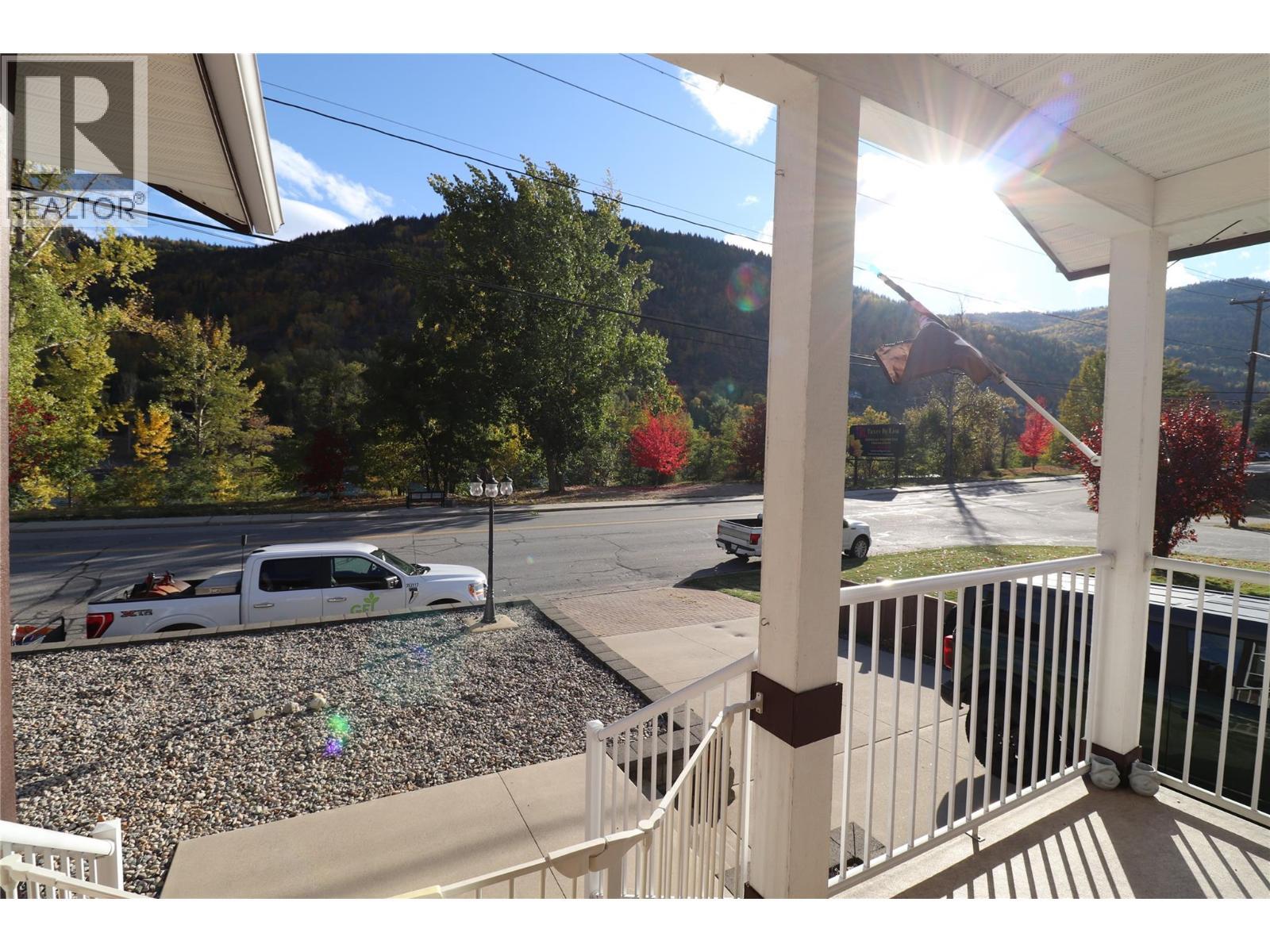 entrance - 2311 Columbia Avenue, Trail, BC