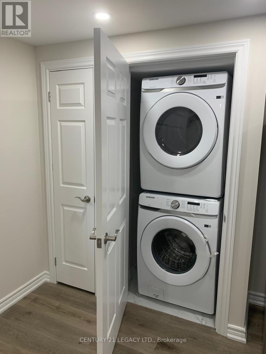 32 Helderman Street, Caledon, ON - Indoor Photo Showing Laundry Room