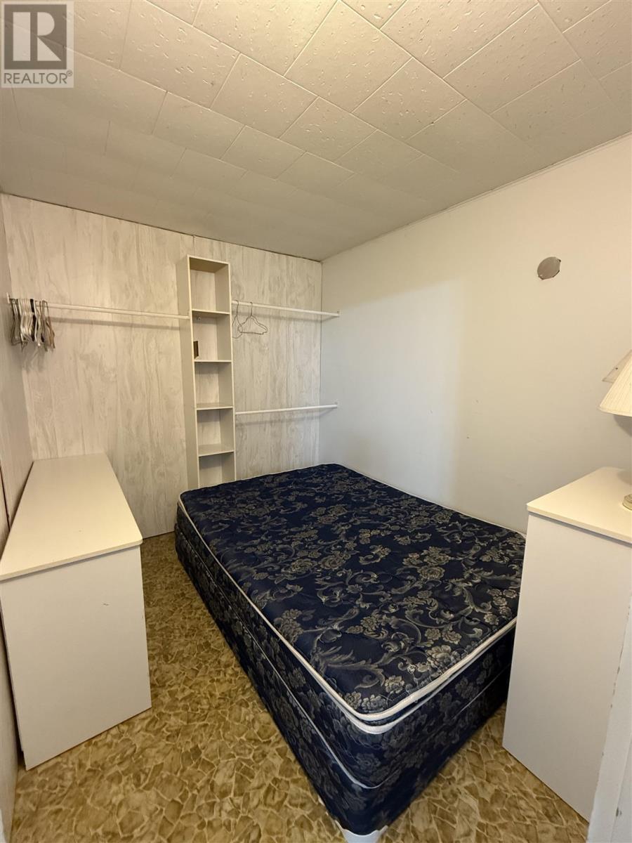 6 Rue Des Pins, Dubreuilville, ON - Indoor Photo Showing Laundry Room