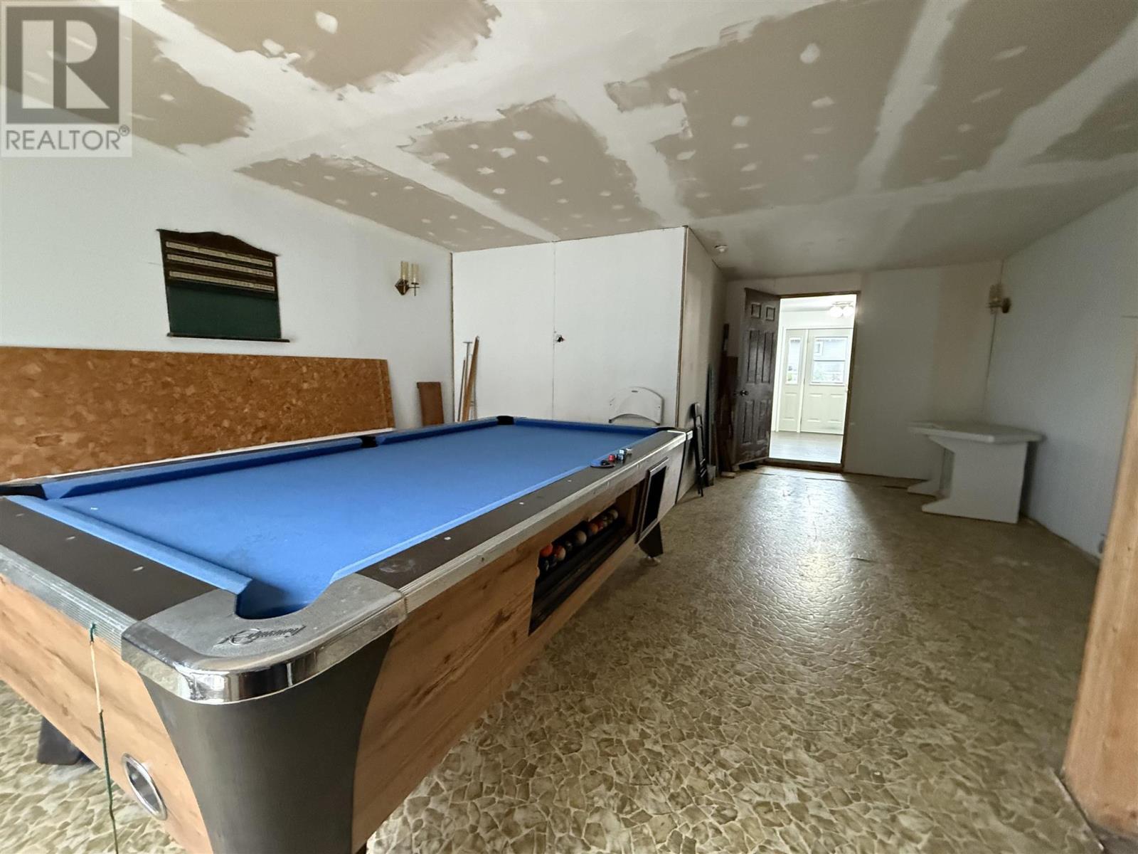 6 Rue Des Pins, Dubreuilville, ON - Indoor Photo Showing Other Room