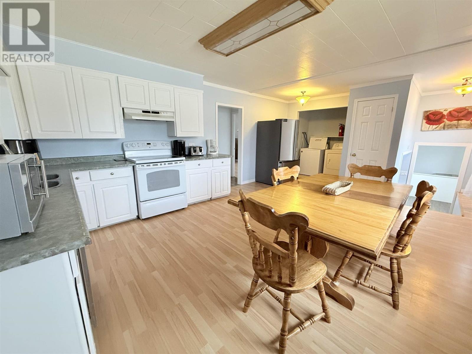 6 Rue Des Pins, Dubreuilville, ON - Indoor