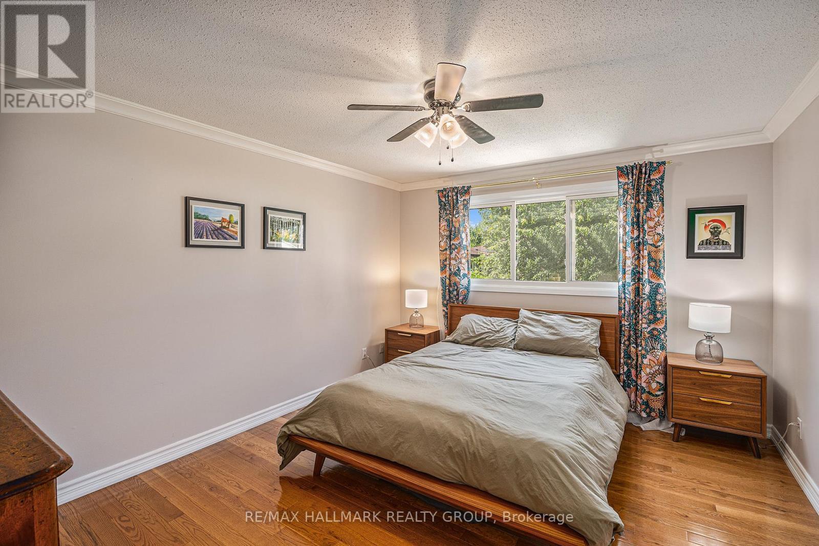 560 Buchanan Crescent, Ottawa, ON - Indoor Photo Showing Bedroom