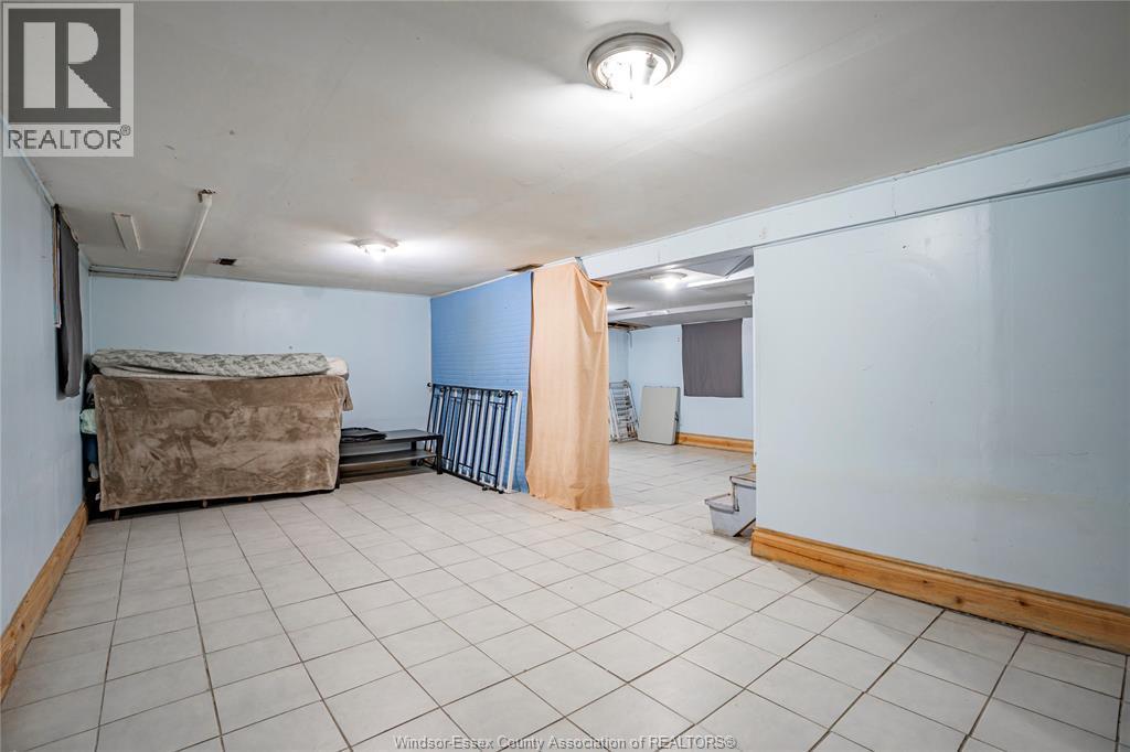 1158 Parent Avenue, Windsor, ON - Indoor Photo Showing Other Room