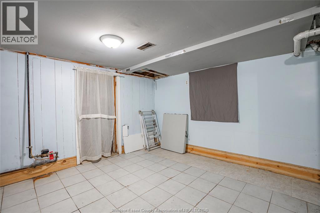 1158 Parent Avenue, Windsor, ON - Indoor
