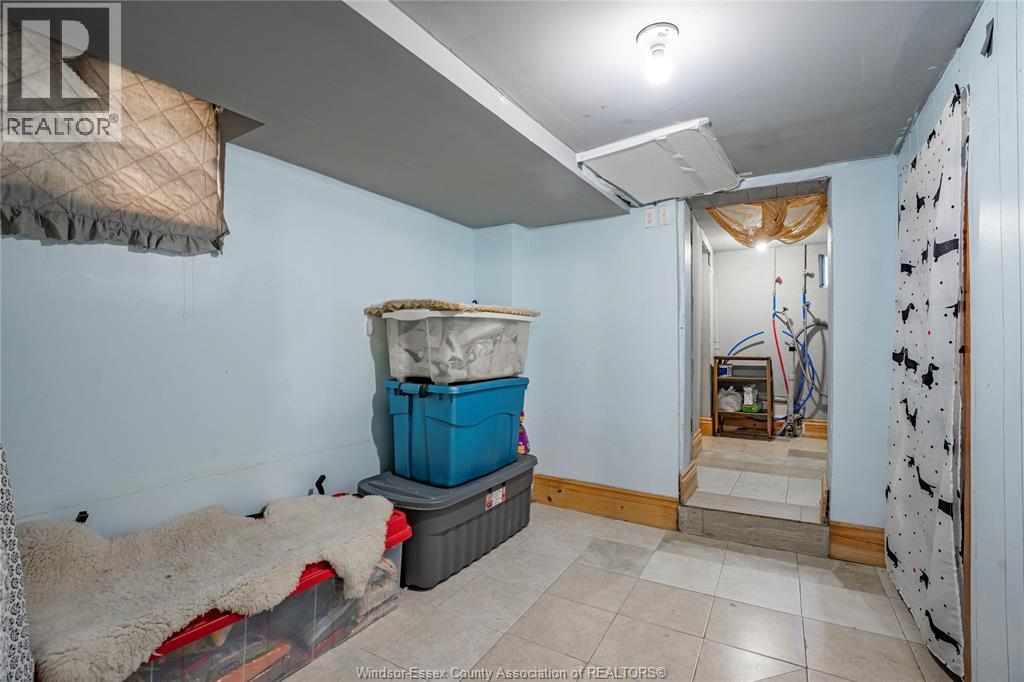 1158 Parent Avenue, Windsor, ON - Indoor