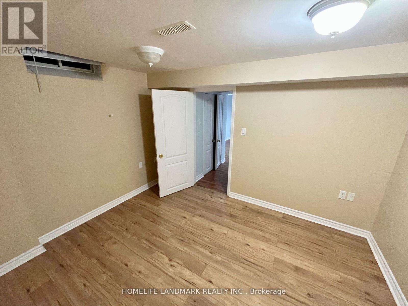 31 Leamdeadow Road, Vaughan, ON - Indoor Photo Showing Other Room