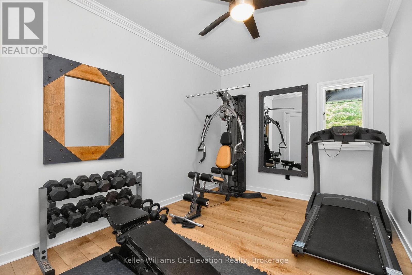 1076 Beaver Lane, Springwater, ON - Indoor Photo Showing Gym Room
