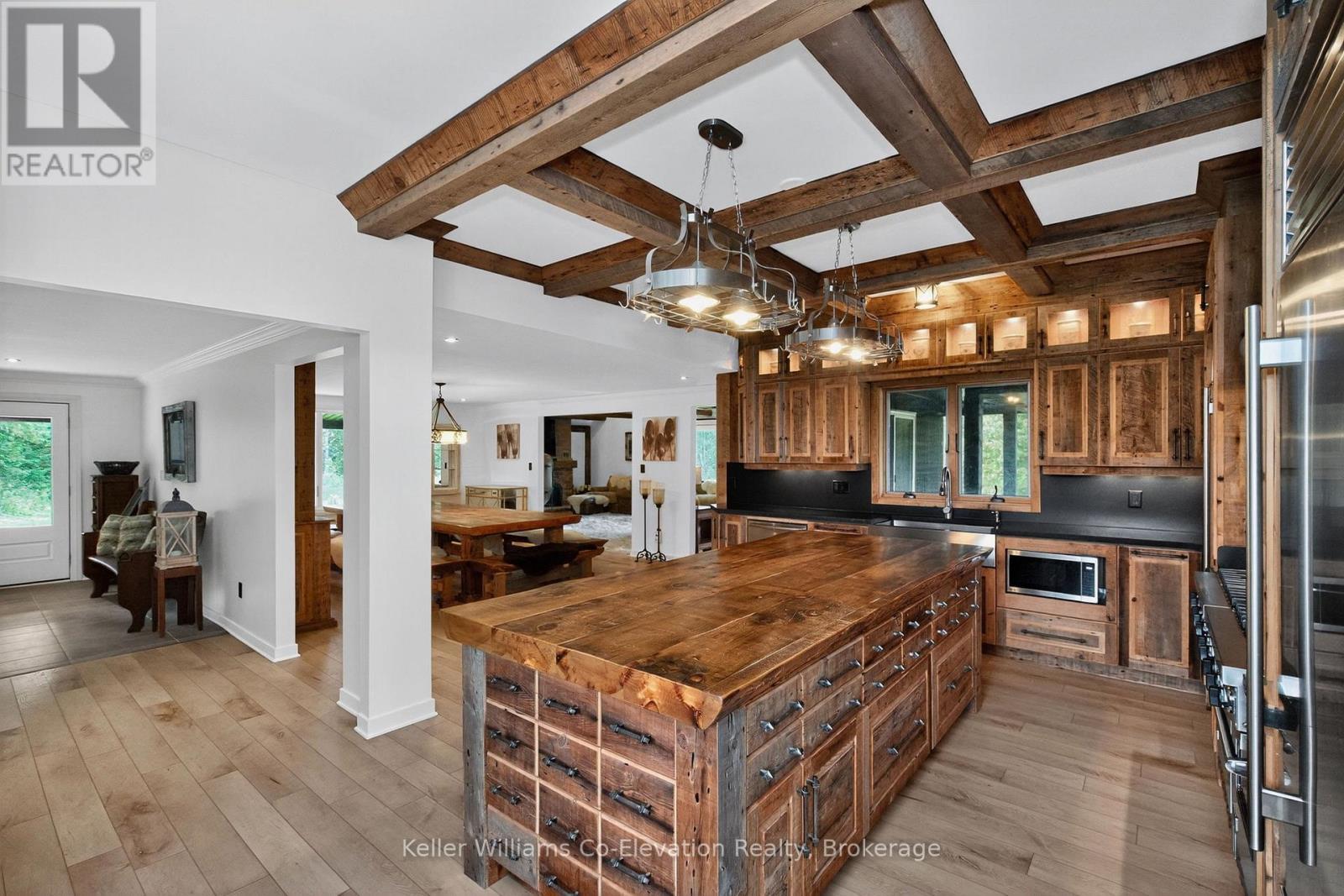 1076 Beaver Lane, Springwater, ON - Indoor