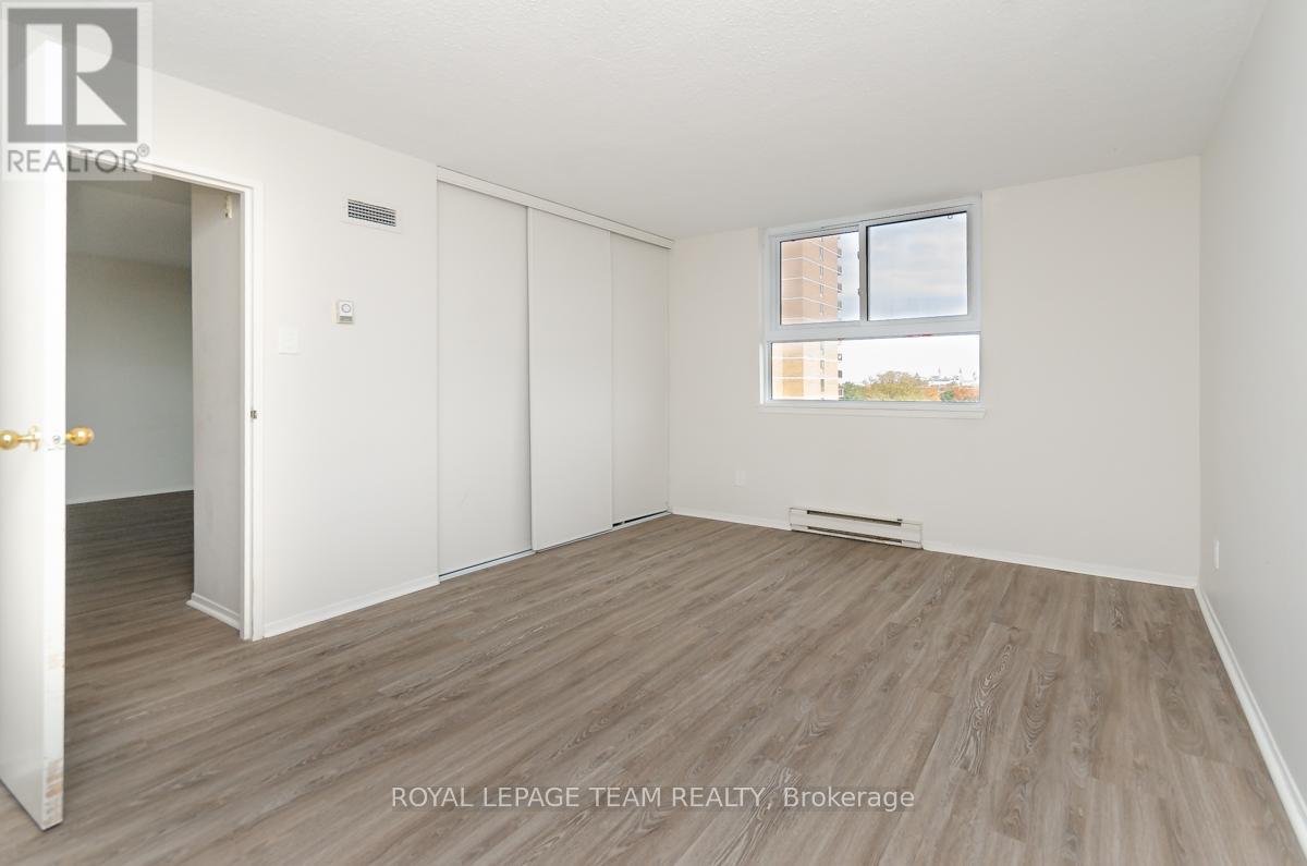 607 - 110 Forward Avenue, Ottawa, ON - Indoor Photo Showing Other Room