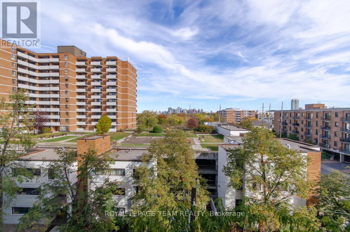 607 - 110 Forward Avenue, Ottawa, ON - Outdoor