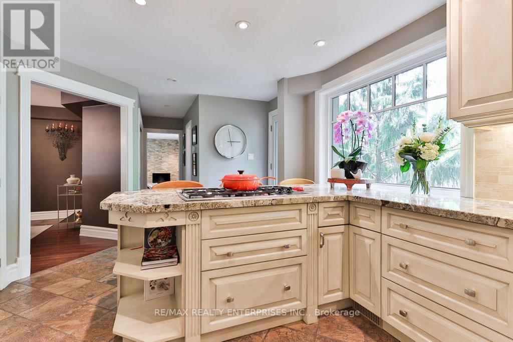 1293 Greenoaks Drive, Mississauga, ON - Indoor