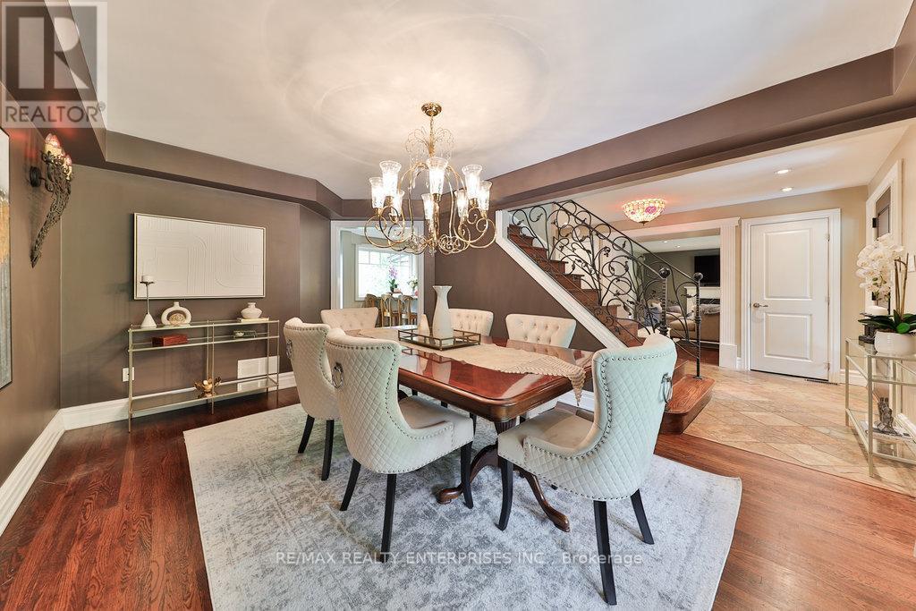 1293 Greenoaks Drive, Mississauga, ON - Indoor Photo Showing Dining Room