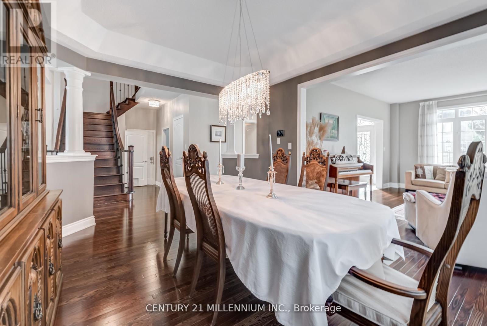29 Eiffel Boulevard, Brampton, ON - Indoor Photo Showing Dining Room