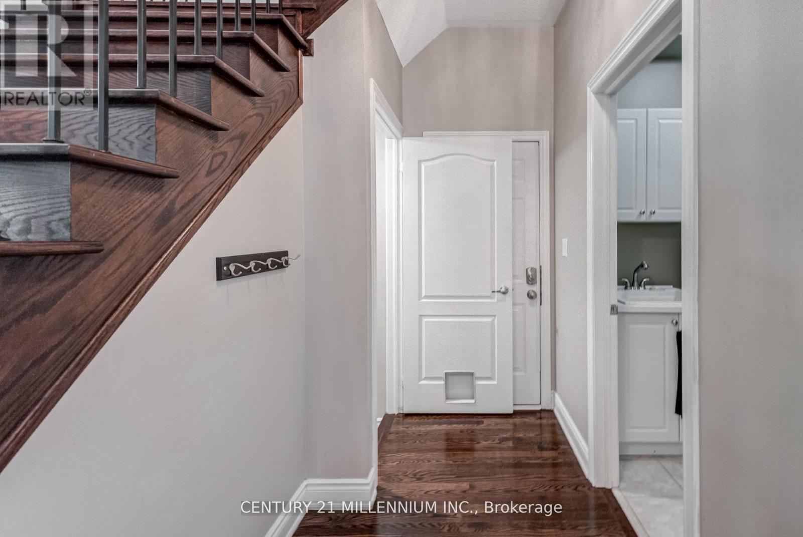 29 Eiffel Boulevard, Brampton, ON - Indoor Photo Showing Other Room